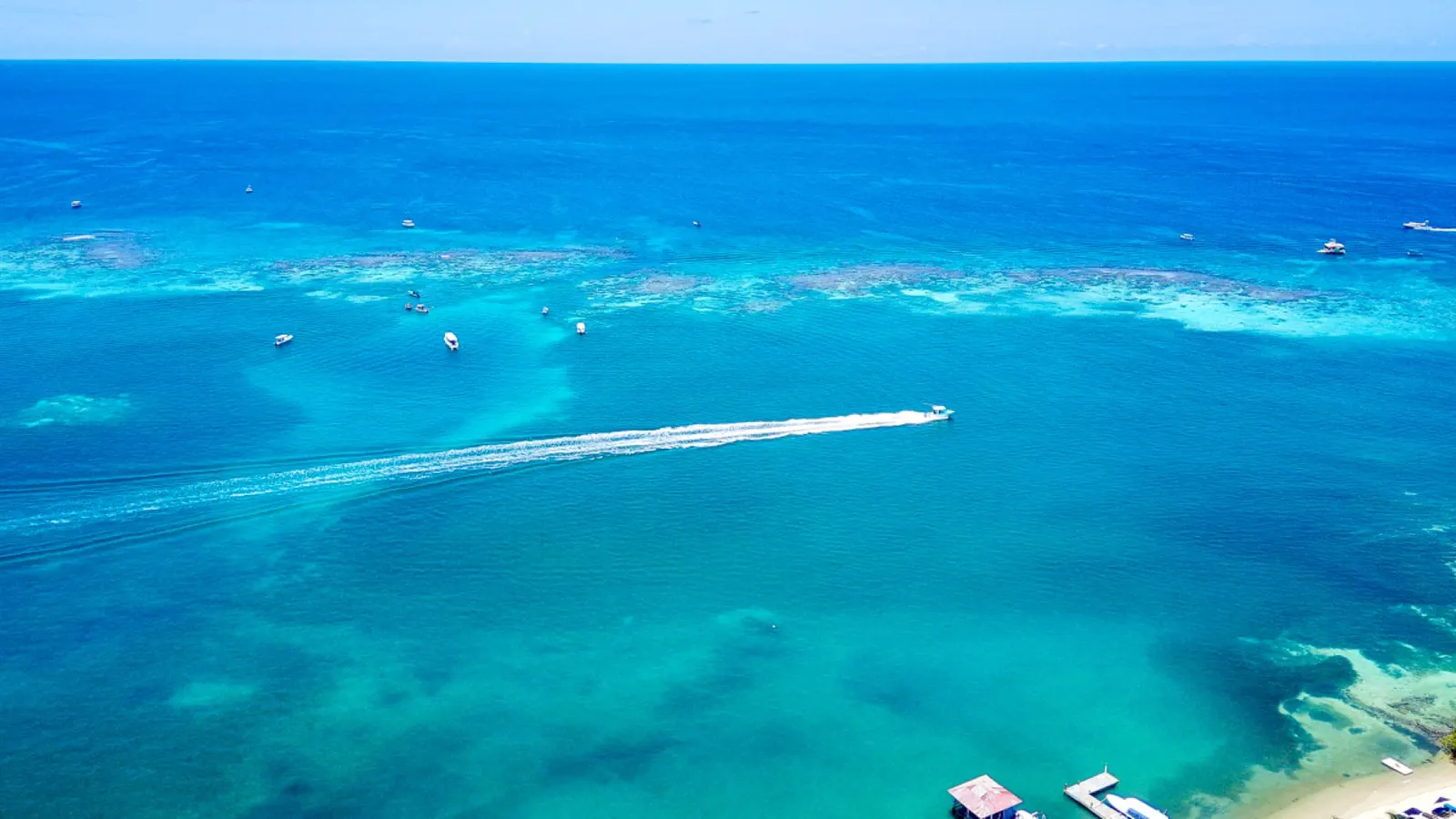 Aerial view of the reef off West End, Roatán