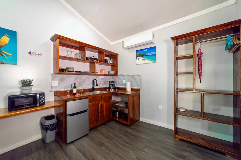 Full kitchenette